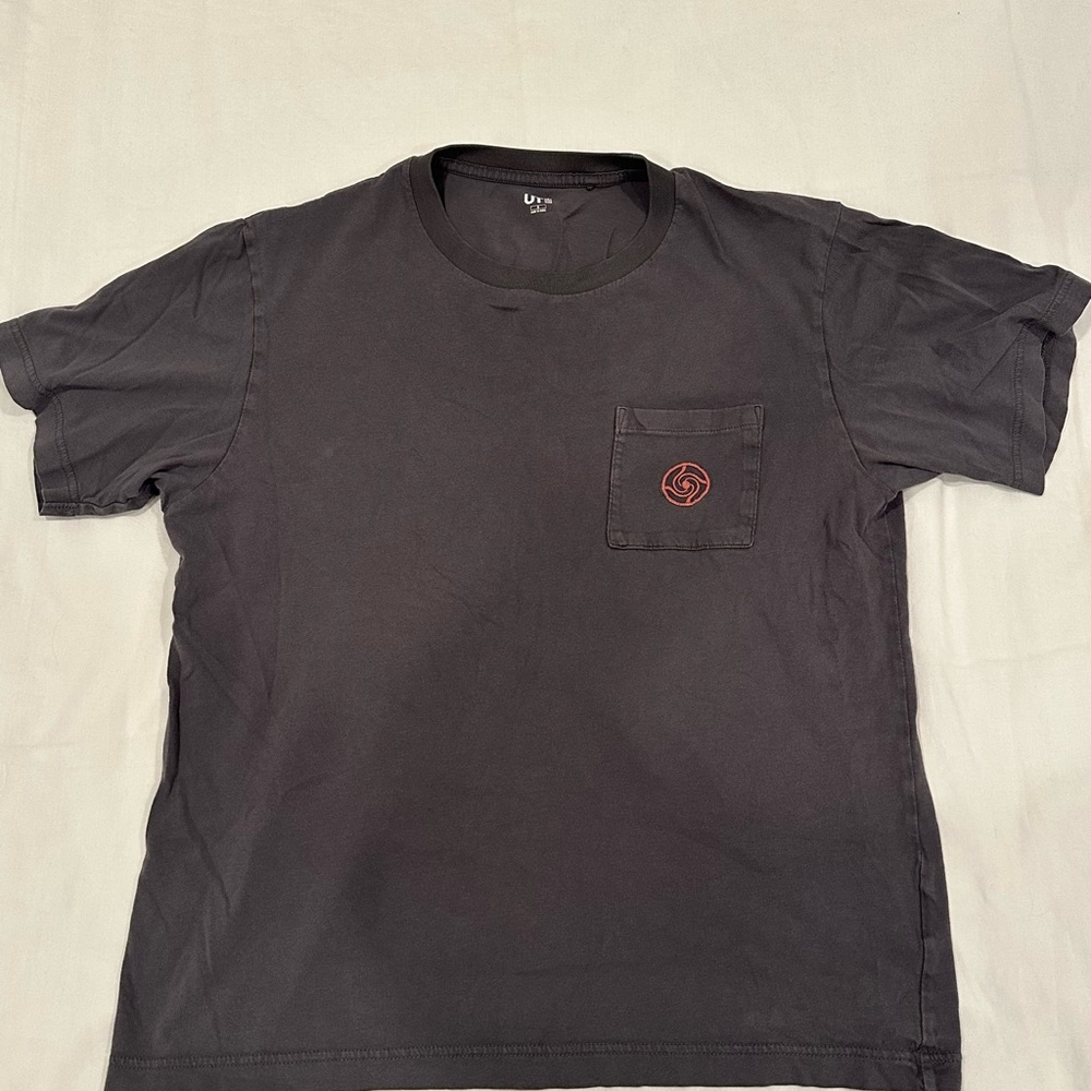 Uniqlo Jujutsu Kaisen Collab UT Class Edition size S